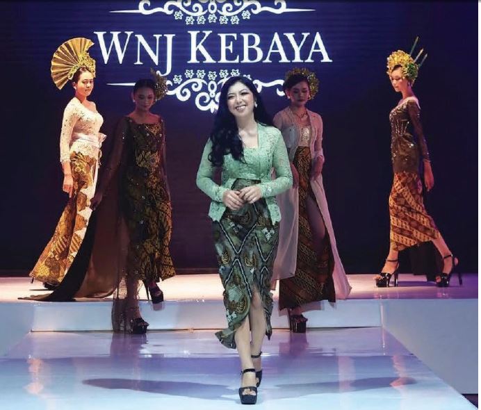 Wnj Kebaya