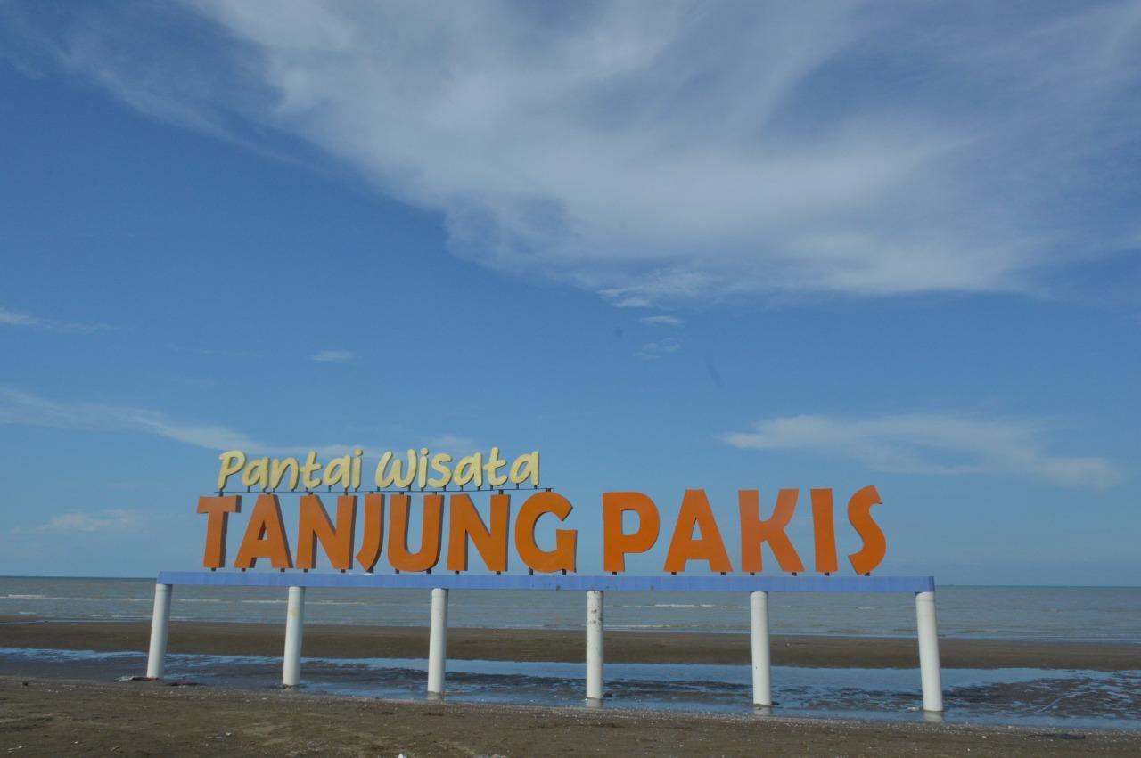 Pantai Tanjung Pakis