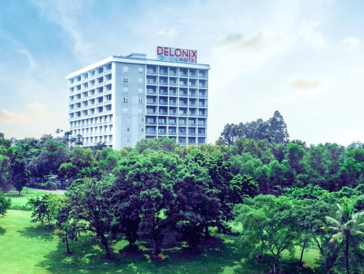 Delonix Hotel Karawang