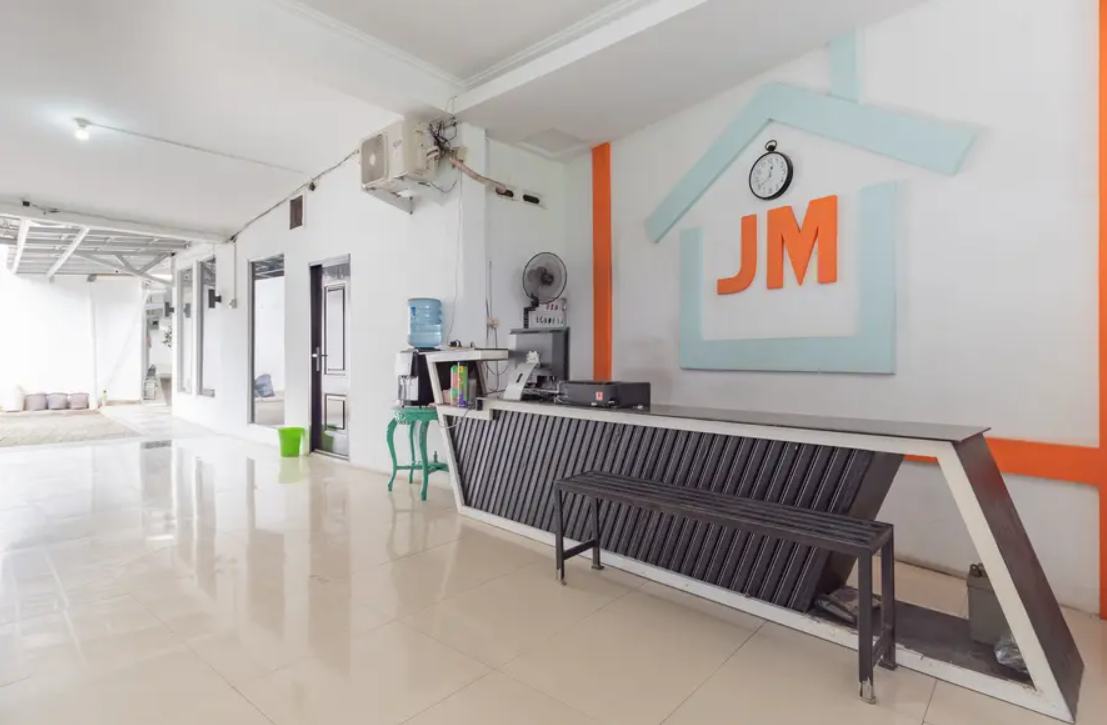 Reddoorz Jalan Otista Karawang