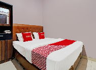 Oyo 92556 Jkk Sweet Room