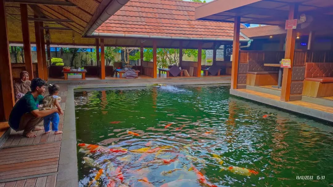 Rumah Makan Khas Sunda Cibiuk