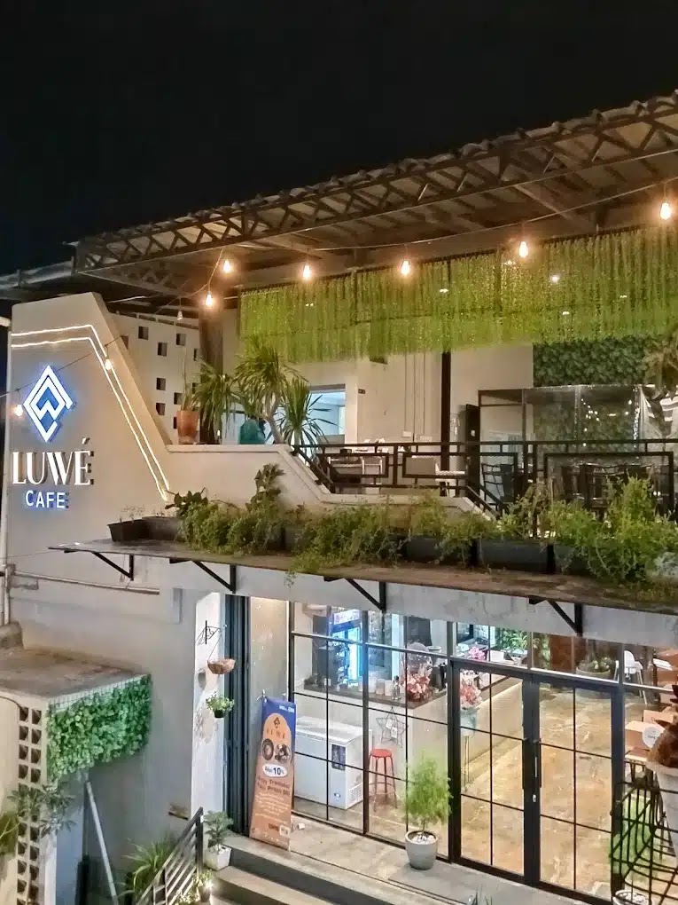 Luwe Cafe