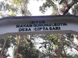 Makam Gunung Leutik